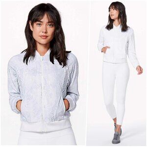 Lululemon Lightweight Reversible Casual Sporty Chic Bomber Jacket White 12 NWOT